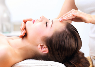 天然淡化淚溝的辦法 玻尿酸填充淚溝能保持多久？