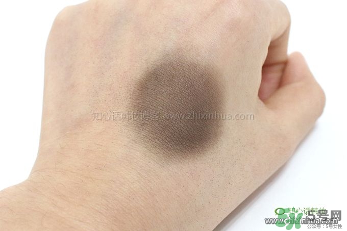 呂發(fā)際線粉怎么用？呂發(fā)際線粉氣墊陰影粉怎么卸