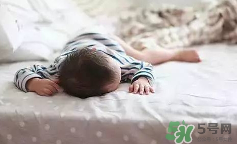 午睡多長(zhǎng)時(shí)間比較好？午睡的好處和壞處