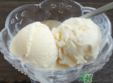 純牛奶怎么做雪糕冰棍？怎么用牛奶做雪糕