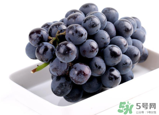 夏黑葡萄為什么掉色？夏黑葡萄怎么會(huì)染色？