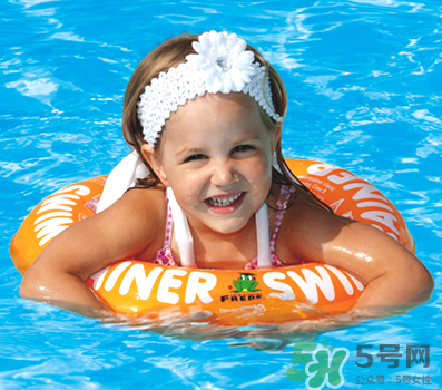 freds游泳圈怎么充氣？freds游泳圈充氣充不進(jìn)去怎么辦？