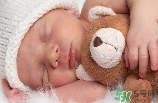 夏季濕疹怎么好的快？夏季濕疹和出汗有關(guān)系嗎？