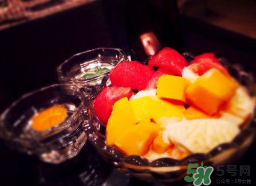 西瓜和冰淇淋能一起吃嗎？吃完冰淇淋可以吃西瓜嗎？