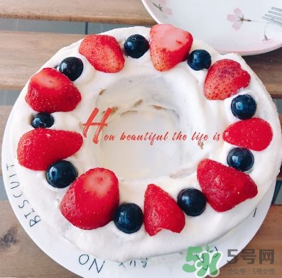 奶油年輪蛋糕 奶油年輪蛋糕卷的做法 奶油年輪蛋糕 奶油年輪蛋糕卷的做法