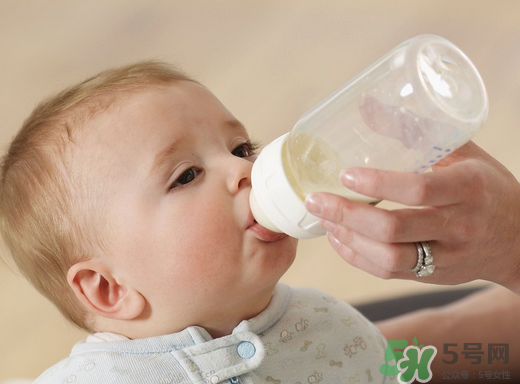 寶寶奶粉過敏有什么癥狀 如何判斷寶寶是否奶粉過敏 寶寶奶粉過敏有什么癥狀 如何判斷寶寶是否奶粉過敏