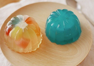 吉利丁片用冷水泡多久？吉利丁片做果凍的比例