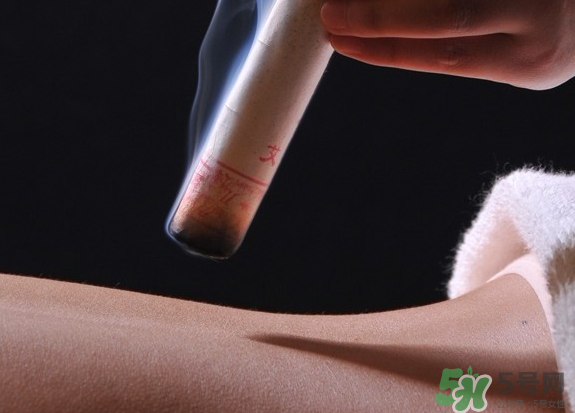 三伏天艾灸的好處_三伏天艾灸哪里_三伏天艾灸療程 三伏天艾灸的好處_三伏天艾灸哪里_三伏天艾灸療程