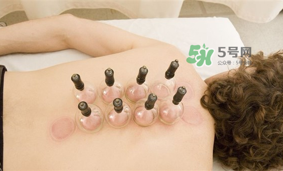 下雨天可以拔罐嗎？下雨天拔罐有影響嗎？