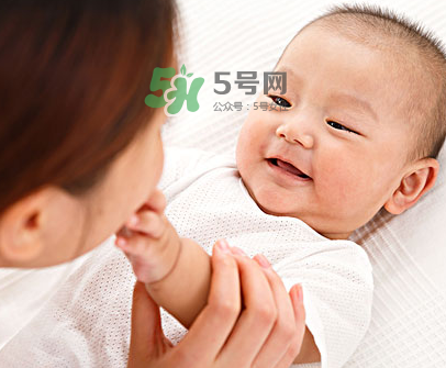 剖腹產(chǎn)后催乳按摩方法 剖腹產(chǎn)怎么催乳好？
