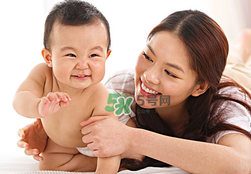 剖腹產(chǎn)后催乳按摩方法 剖腹產(chǎn)怎么催乳好？