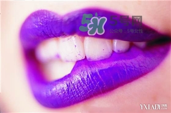 唇色深怎么打底?唇色深涂口紅方法 唇色深怎么打底?唇色深涂口紅方法