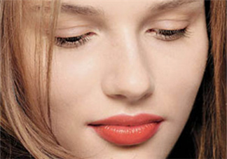 唇部打底可以用BB霜嗎?唇部打底產品推薦