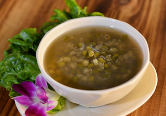 三伏天可以喝綠豆湯嗎？三伏天是喝綠豆湯還是喝生姜水？