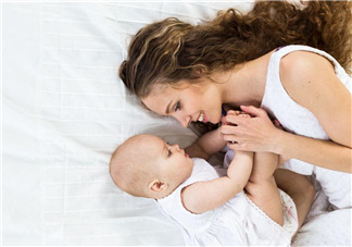 剖腹產(chǎn)后催乳按摩方法 剖腹產(chǎn)怎么催乳好？