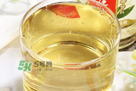 金銀花露是飲料嗎？金銀花露是飲料還是藥？