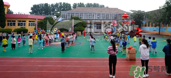 寶寶不去幼兒園怎么辦？寶寶不去幼兒園哭鬧怎么勸導(dǎo)？