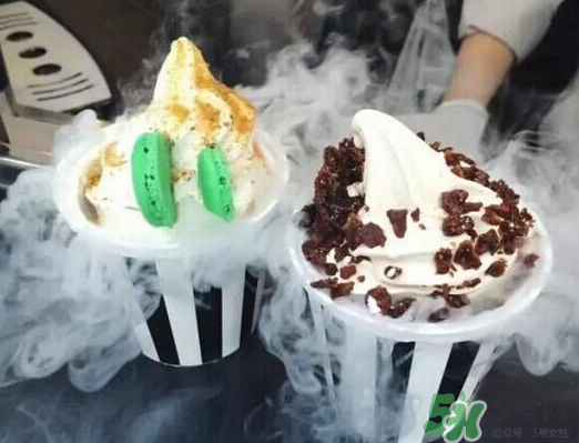 冰淇淋為什么會冒煙？會冒煙的冰激凌怎么做？