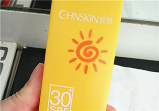 瓷肌美白隔離防曬霜怎么樣？瓷肌美白防曬霜好用嗎？