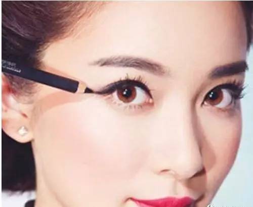 眼線筆眼線液眼線膏哪個(gè)好用 眼線筆眼線液眼線膏區(qū)別 眼線筆眼線液眼線膏哪個(gè)好用 眼線筆眼線液眼線膏區(qū)別