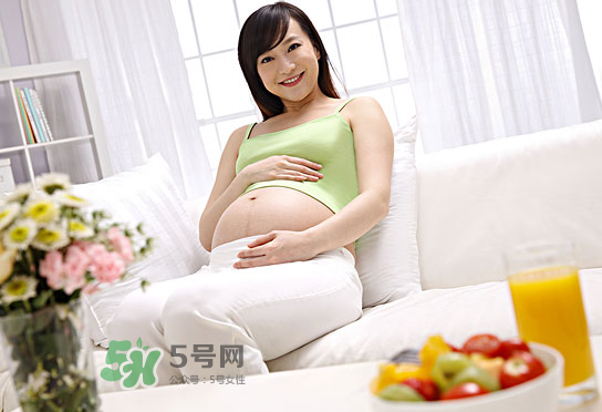 孕婦腳腫了是缺什么？孕婦腳腫了需要補充什么營養(yǎng)嗎？