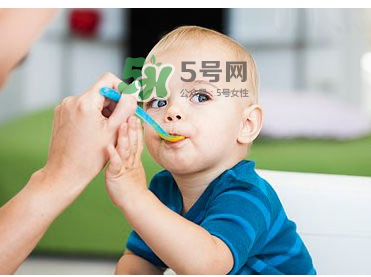 寶寶沒(méi)長(zhǎng)牙能吃面條嗎？寶寶沒(méi)長(zhǎng)牙能不能喂面條？