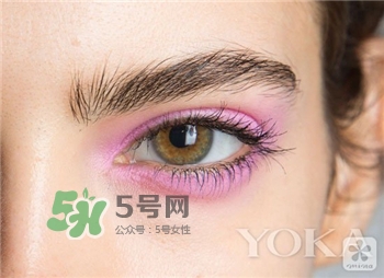 浮粉和脫妝有什么區(qū)別?浮粉和脫妝的區(qū)別 浮粉和脫妝有什么區(qū)別?浮粉和脫妝的區(qū)別