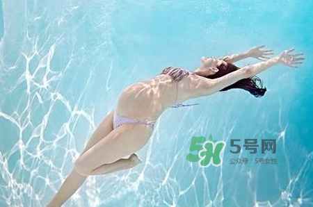 孕婦能游泳嗎？孕婦能不能去游泳池？