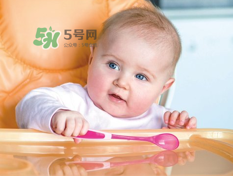 寶寶什么時(shí)候可以吃油？寶寶能吃油嗎？