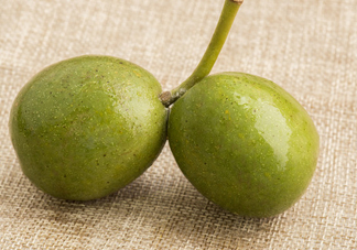 青皮核桃怎么泡酒？青皮核桃泡酒的功效