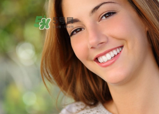 口腔潰瘍不能吃什么？口腔潰瘍缺什么維生素