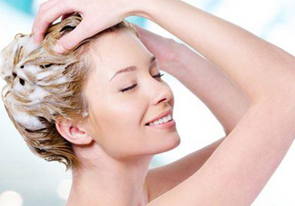 三伏天坐月子能洗頭嗎？三伏天坐月子多久可以洗頭？