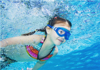 游泳為什么浮不起來(lái)？游泳浮不起來(lái)怎么辦？