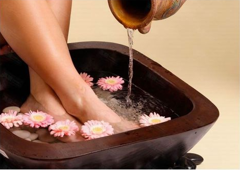 三伏天用醋泡腳好嗎？三伏天泡腳泡多久？