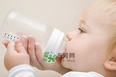 寶寶脫水怎么補(bǔ)水？寶寶脫水怎么辦？