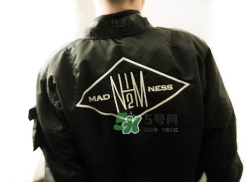 n.hoolywood與madness三周年聯名系列在哪買_什么時候發(fā)售？