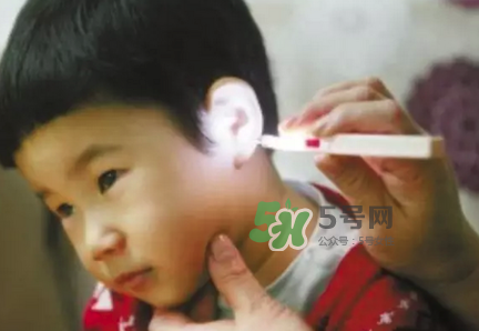 兒童耳屎成硬塊怎么辦？兒童耳屎成硬塊有危害嗎？