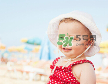 寶寶曬太陽(yáng)曬哪個(gè)部位？夏天寶寶曬太陽(yáng)最佳時(shí)間