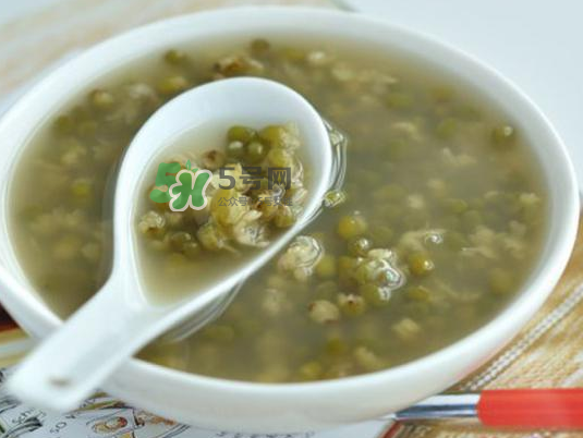 寶寶能喝綠豆水嗎？寶寶能喝綠豆湯嗎？