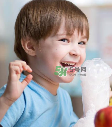 寶寶能喝蜂蜜水嗎？蜂蜜水寶寶能長(zhǎng)期喝嗎？