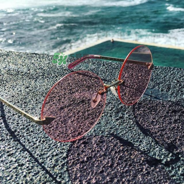 今年流行的彩色墨鏡款式 今年流行什么彩色墨鏡款式 今年流行的彩色墨鏡款式 今年流行什么彩色墨鏡款式