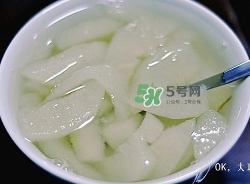 梨子冰糖可以治咳嗽嗎？梨子冰糖水止咳嗎