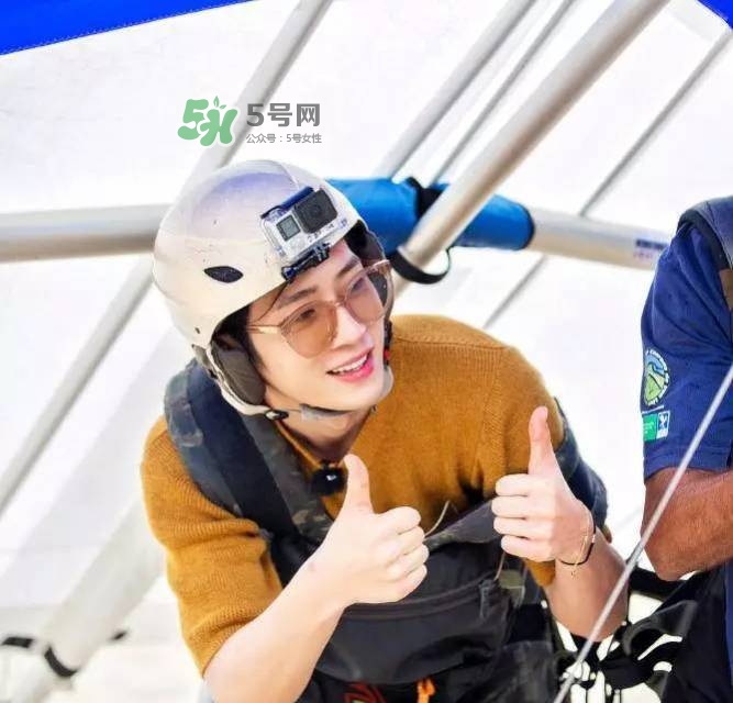 今年流行的彩色墨鏡款式 今年流行什么彩色墨鏡款式 今年流行的彩色墨鏡款式 今年流行什么彩色墨鏡款式