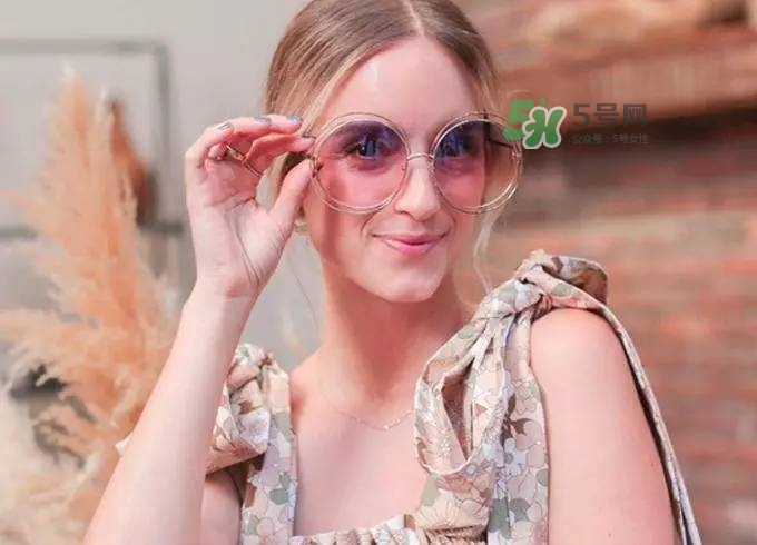 今年流行的彩色墨鏡款式 今年流行什么彩色墨鏡款式 今年流行的彩色墨鏡款式 今年流行什么彩色墨鏡款式