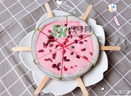 夏日西瓜甜品 西瓜冰棍的制作 夏日西瓜甜品 西瓜冰棍的制作
