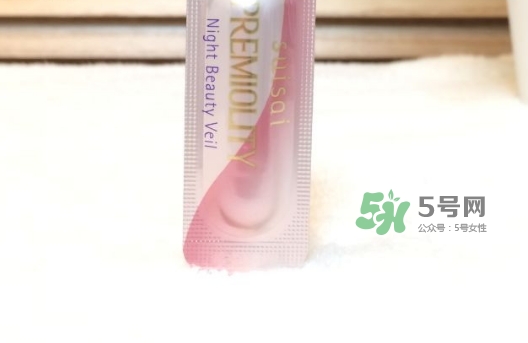 嘉娜寶玻尿酸美容液怎么樣？嘉娜寶玻尿酸美容液怎么用