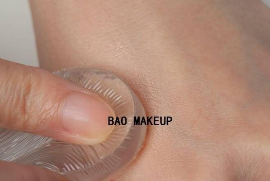 ipsa硅膠粉撲怎么用？ipsa茵芙莎硅膠粉撲使用方法