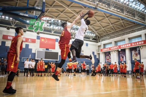 歐文同款黑白鴛鴦夜光kyrie 3怎么定制_在哪里買？