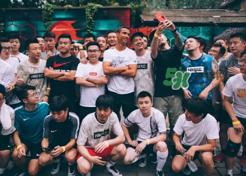 耐克2017c羅中國(guó)行北京站上腳穿的鞋子是什么型號(hào)？