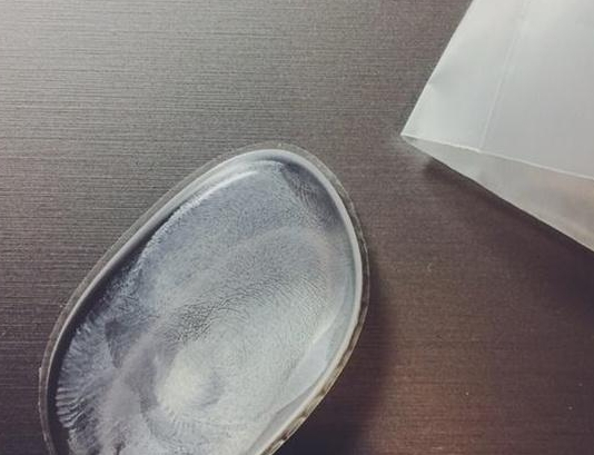 硅膠粉撲和氣墊粉撲哪個好用？硅膠粉撲和氣墊粉撲對比